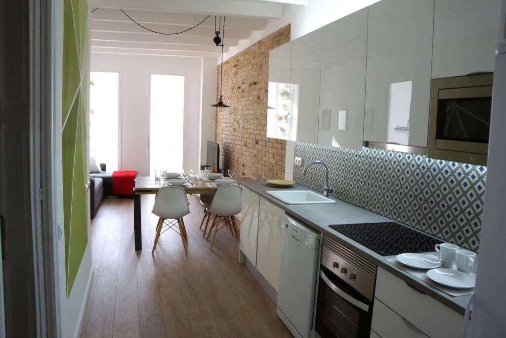 Barcelona Industrial Style Apartment Оспиталет де Лобрегат Екстериор снимка